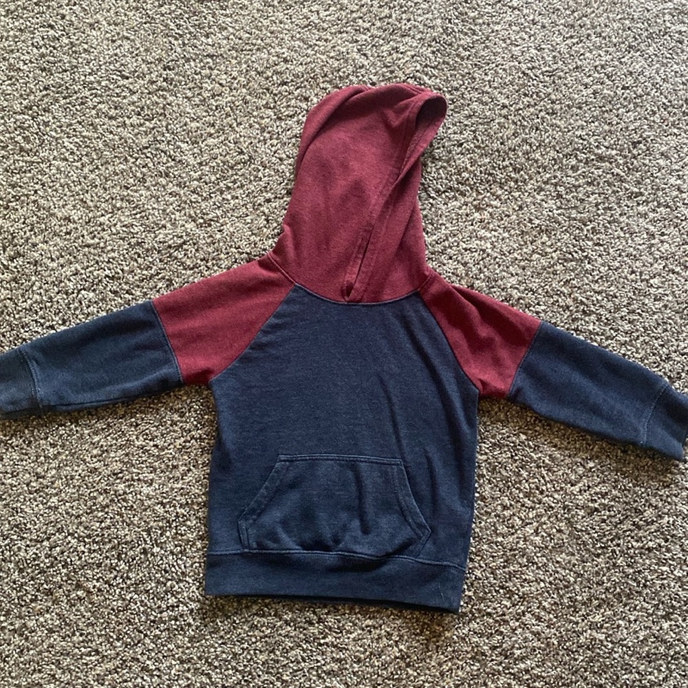 Toddler hoodie with front pocket. Size 2T